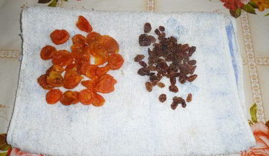 ванильный кулич с сухофруктами