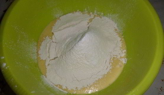 ванильный кулич с сухофруктами