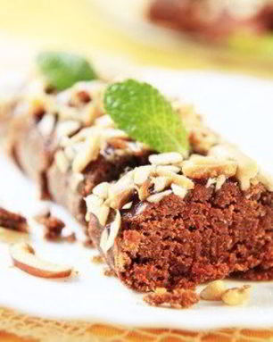 Шоколадная колбаска с печеньем и ликером