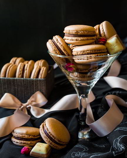 Рецепт шоколадных макарон с ромовым ганашем