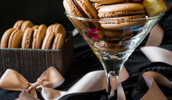 шоколадные макарон с ромовым ганашем