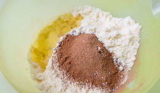 шоколадные макарон с ромовым ганашем