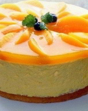 Бисквитный торт-суфле с персиками
