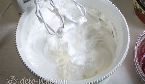 клубничный торт-суфле