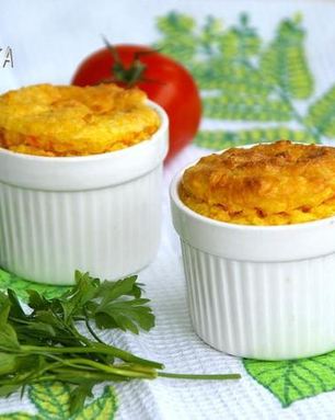 Сочное куриное филе под рисово-морковным суфле