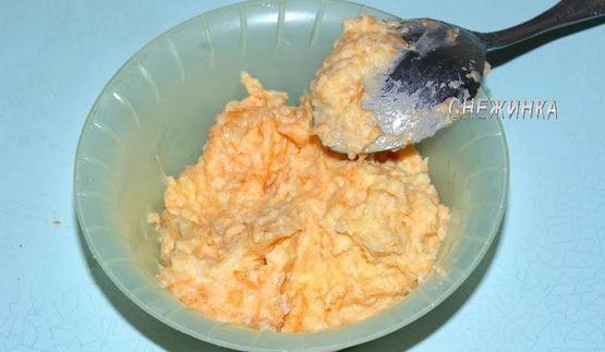 сочное куриное филе под рисово-морковным суфле