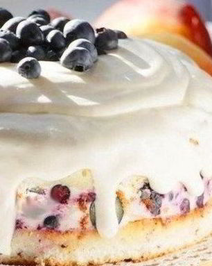 Торт-суфле творожный с ягодами