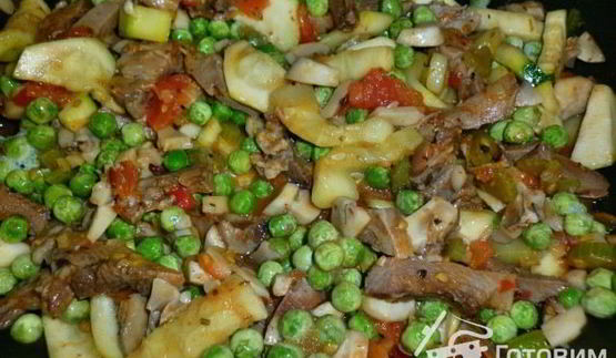 жюльен-суфле с языком и кабачком