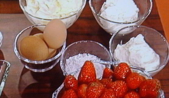 базиликовый тирамису с клубникой