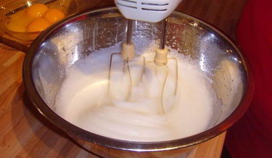 базиликовый тирамису с клубникой