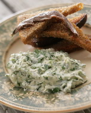 Творог с зеленью и чесноком