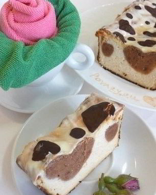 Творожный десерт с белым и черным шоколадом