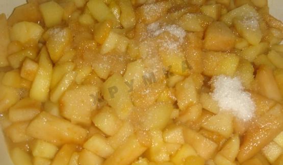 яблочное пюре со сгущенкой