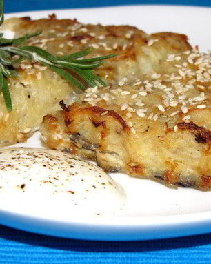 Драники с грибами и кунжутом, запеченные в духовке