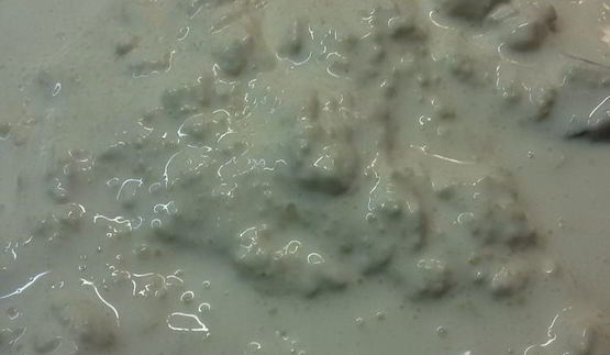 драники, запеченные с грибами и мясом под сырным соусом