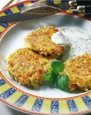 Овощные драники с ароматным соусом