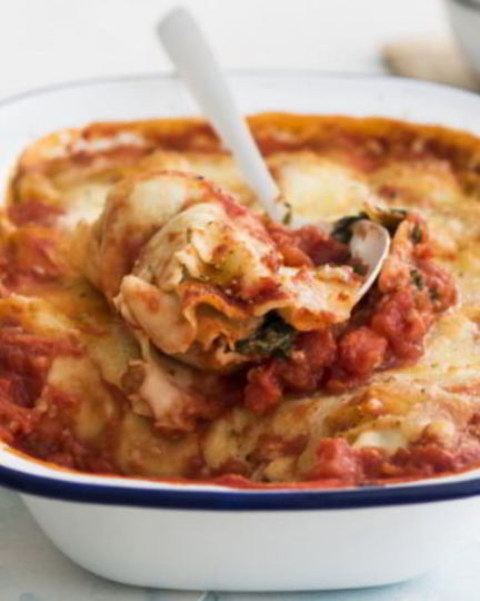 Рецепт блинов-каннеллонь с фрикадельками, шпинатом и сыром