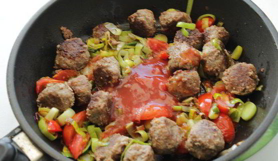 булгур с фрикадельками