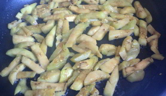 фрикадельки с базиликом и овощами