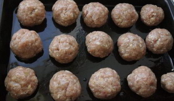 фрикадельки с фетой и соусом чимичурри