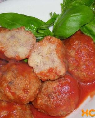 Фрикадельки в томатном соусе