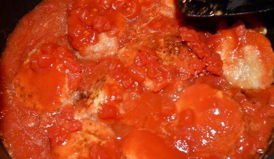куриные фрикадельки в томатном соусе