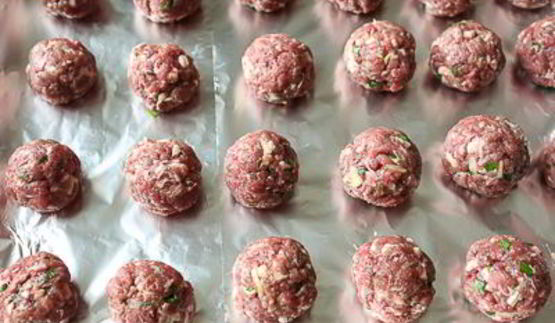 паста с фрикадельками в овощном соусе