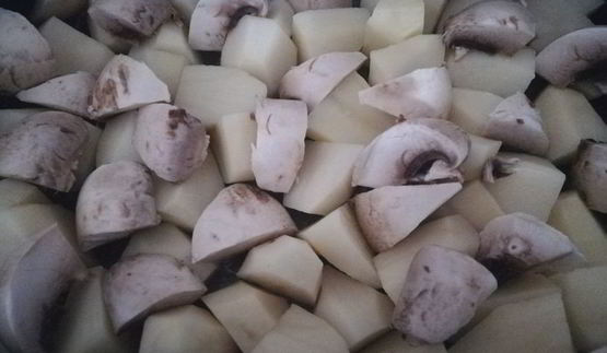 картофель с шампиньонами в духовке