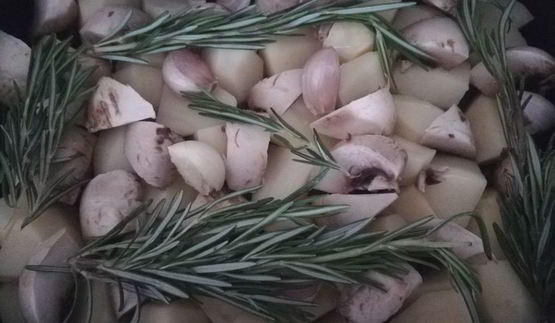 картофель с шампиньонами в духовке