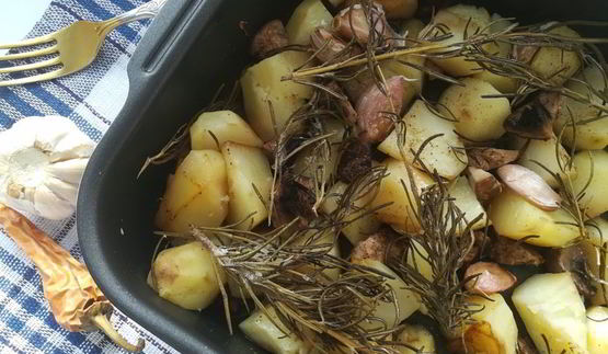 картофель с шампиньонами в духовке