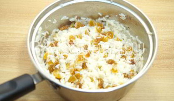 рис с изюмом