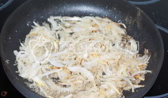 рис с овощами и соевым соусом