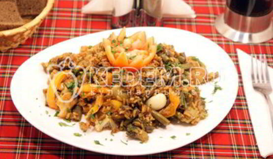 рис с овощами и соевым соусом