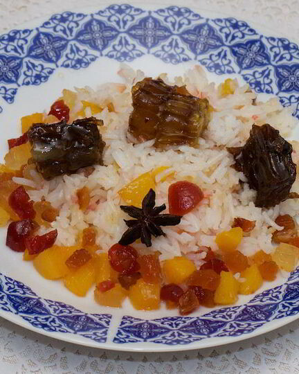 Рецепт риса с персиком и сухофруктами