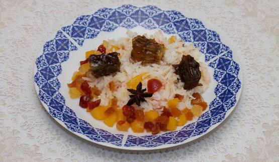 рис с персиком и сухофруктами