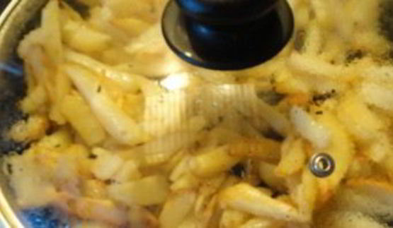 жареная картошка с сушеными грибами