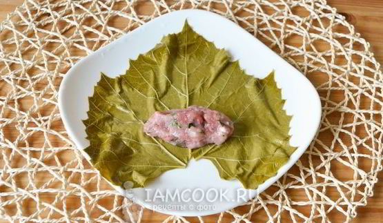 долма со свининой без риса
