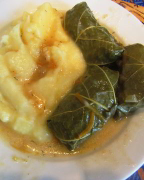 Фаршированные виноградные листья