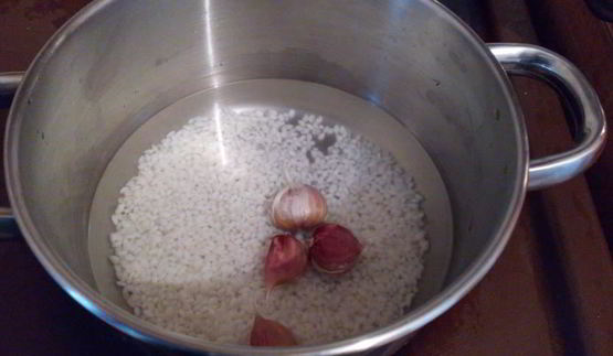 ленивые рыбные голубцы в хренно-сметанном соусе