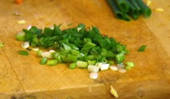 гречневая лапша с грибами и морской капустой