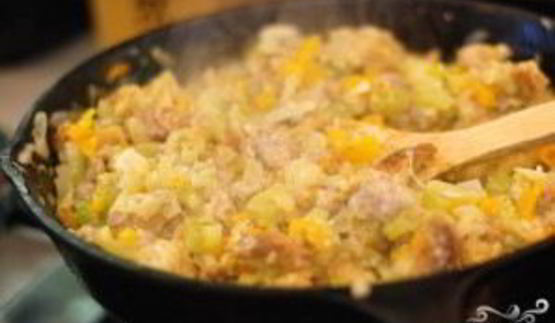 грибы, фаршированные овощной начинкой