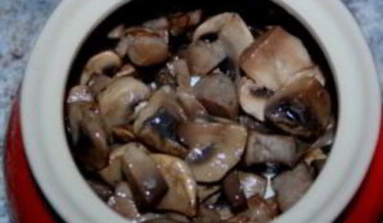 грибы в духовке в горшочке