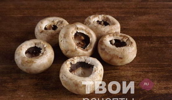 шампиньоны фаршированные ветчиной