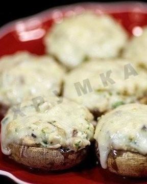 Шампиньоны с курицей и сыром