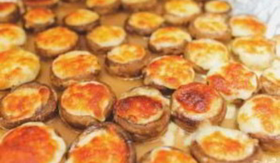 шампиньоны с сулугуни