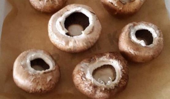 шампиньоны с сыром с голубой плесенью