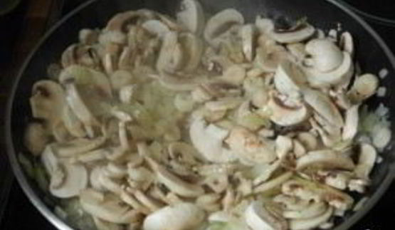 шампиньоны со сливками