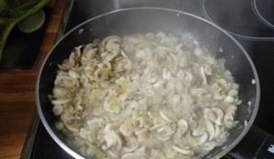 шампиньоны со сливками