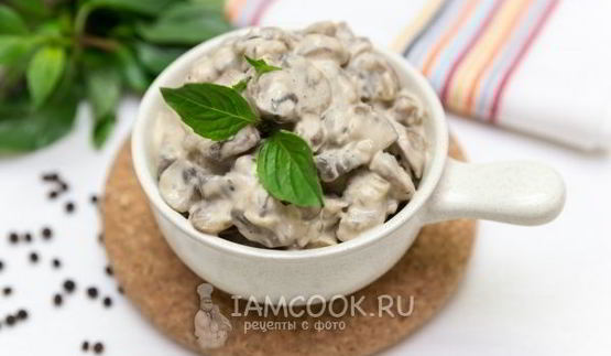 шампиньоны в сливках