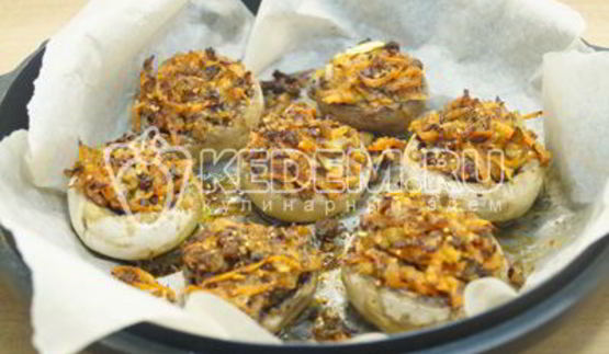 запеченные шампиньоны с овощами